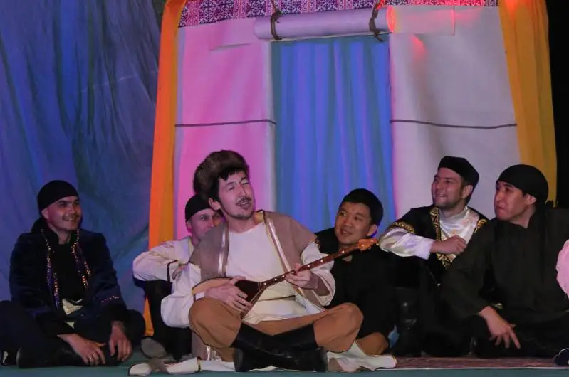 Спектакль о жизни Жамбыла Жабаева поставили в Таразе