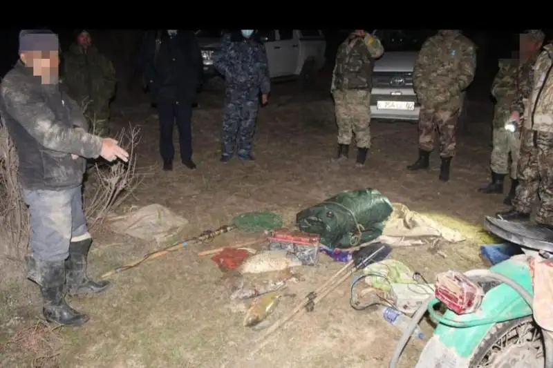 Браконьера с 20 кг выловленной рыбы задержали в Туркестанской области