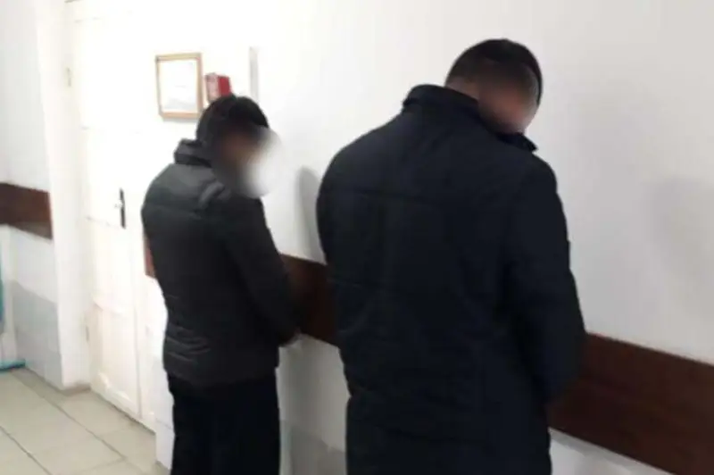 Подозреваемых в разбое и хищении сейфа задержали в Туркестанской области
