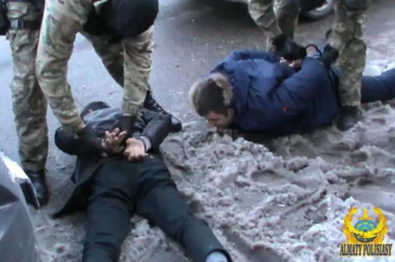 Нарколаборатория функционировала в многоквартирном доме Алматы