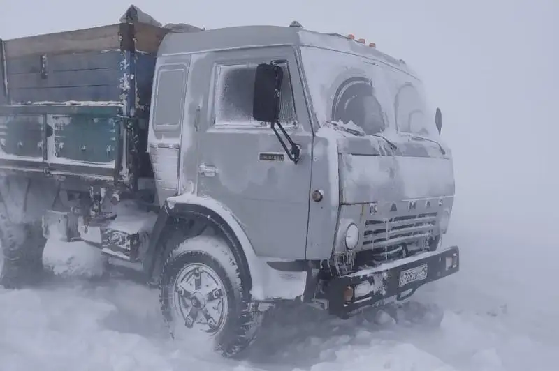 Из-за нулевой видимости техника не могла выйти на дороги в СКО