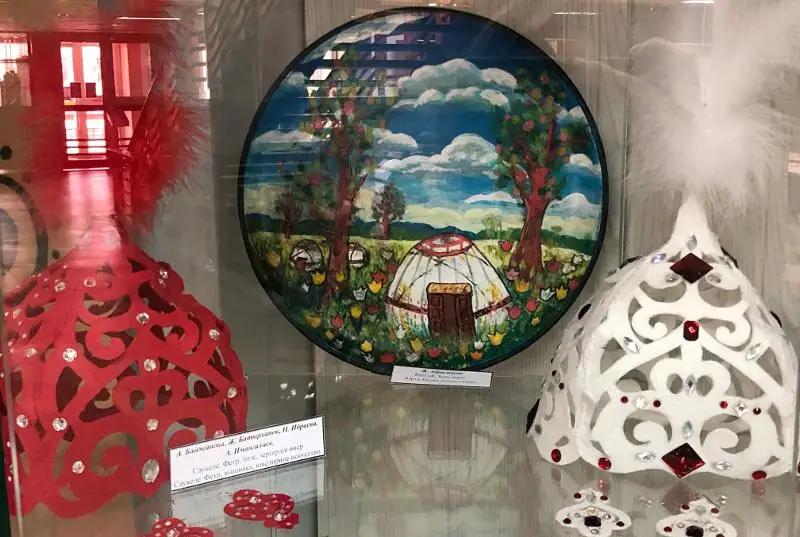 «Творение души и рук»: В Костанае проходит выставка художника-скульптора Баян Баталовой