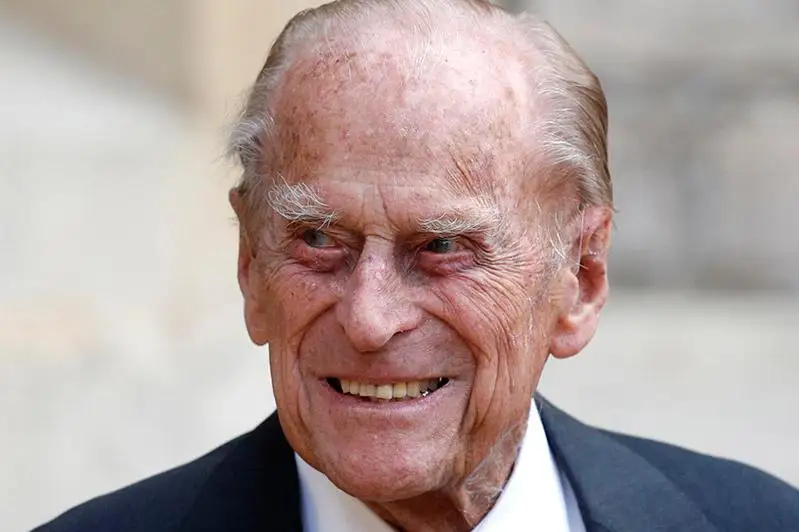 Супруг королевы Великобритании выписался из больницы