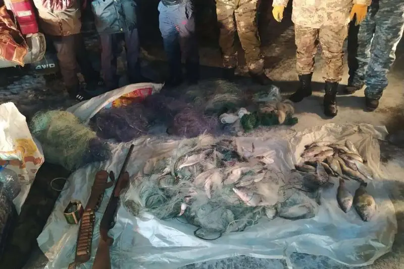 Ущерб на 14 млн тенге: краснокнижного окуня изъяли у браконьера в Алматинской области