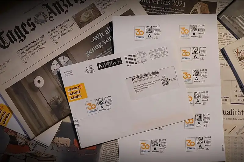 QR Táýelsizdiginiń 30 jyldyǵy: Shveıtsarııada mereıtoılyq poshta markasy shyqty