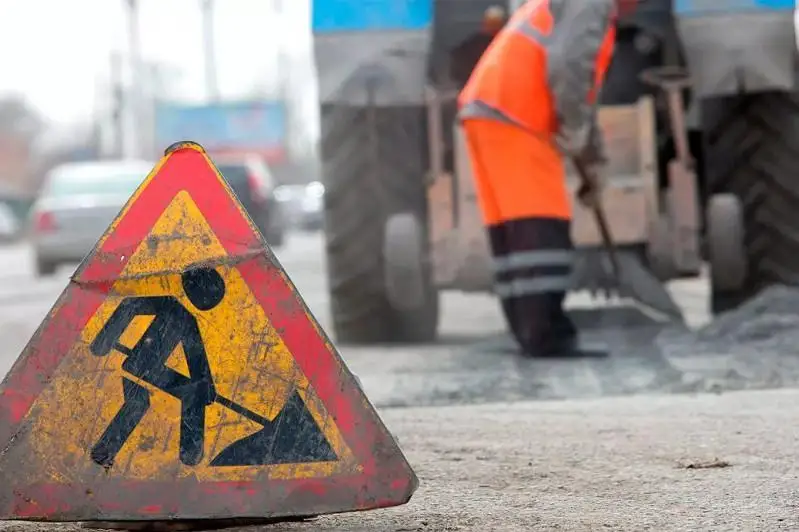 Более 1800 дефектов выявили на дорогах Алматы: проводятся ремонтные работы