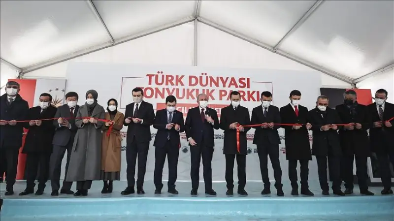 Парк и реплику всемирно известной стелы Тоньюкука открыли в Турции