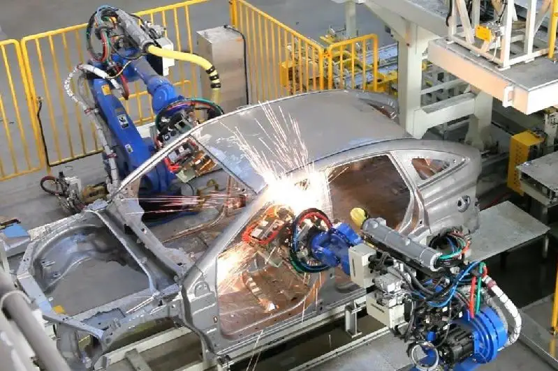 Suzuki приостановит производство автомобилей в Индии