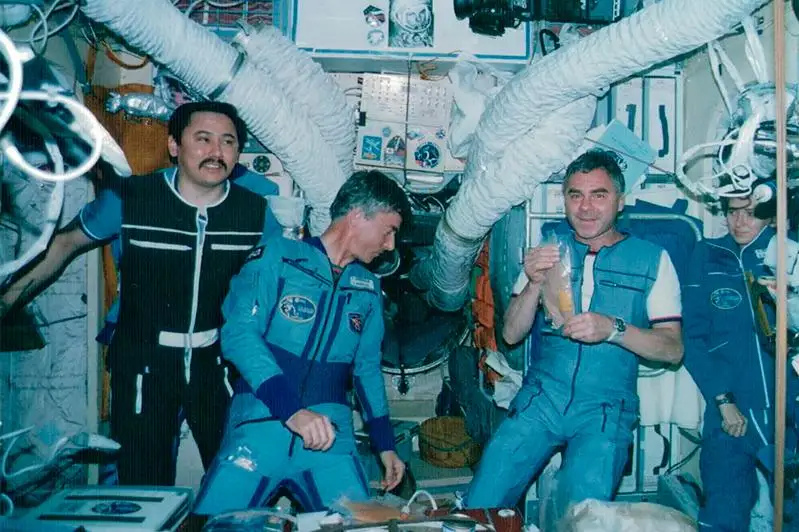 Наука на службе космоса