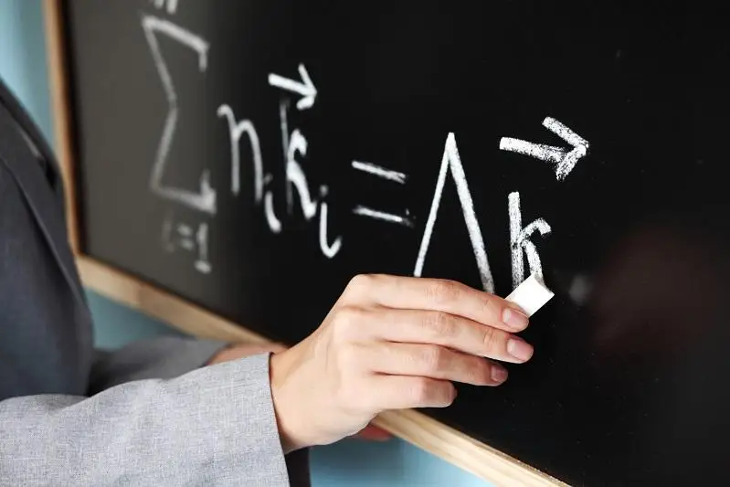 Как реагируют педагоги на массовую вакцинацию, рассказал Асхат Аймагамбетов