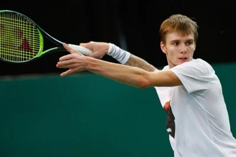 Александр Бублик не смог пройти в полуфинал турнира «Мастерс» в Мадриде