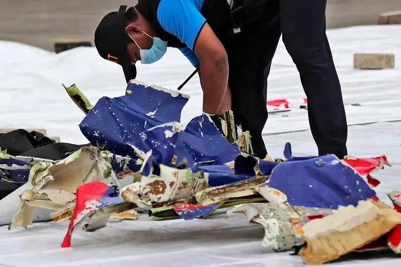 Названа возможная причина крушения лайнера в Индонезии