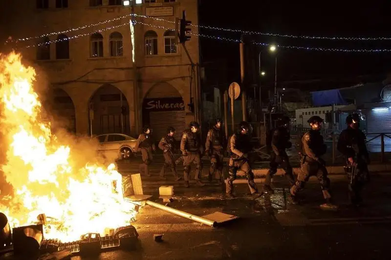 Столкновения в Восточном Иерусалиме привели к десяткам раненых