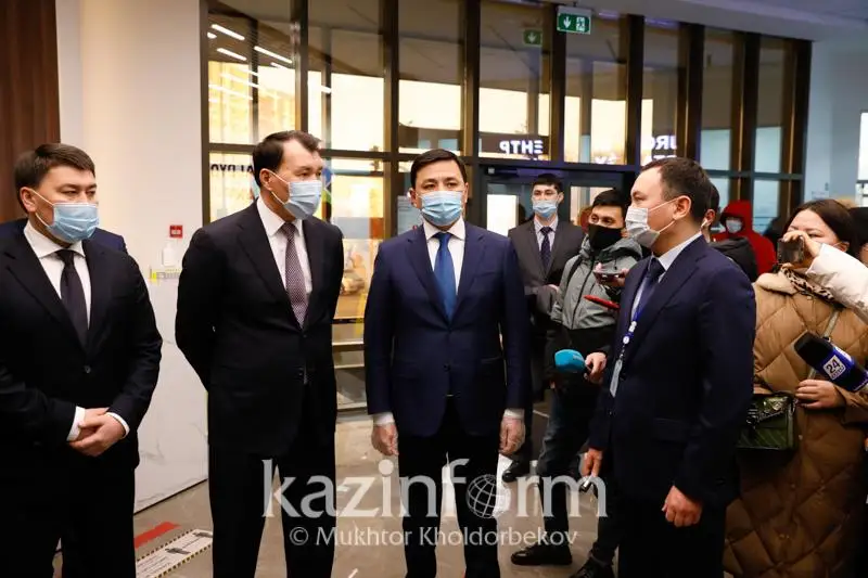 Алтай Кульгинов и Алик Шпекбаев ознакомились с работой проекта «Астана - адалдық алаңы»