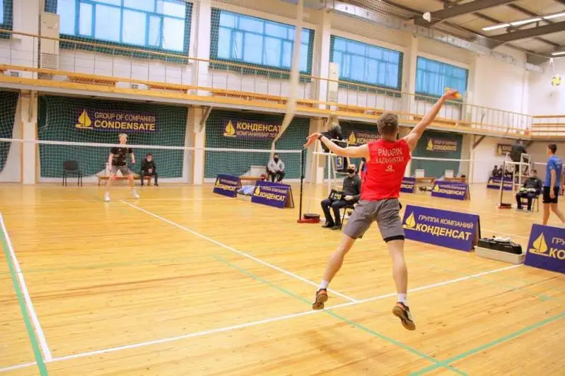 Уральск принимает республиканский турнир сильнейших по бадминтону