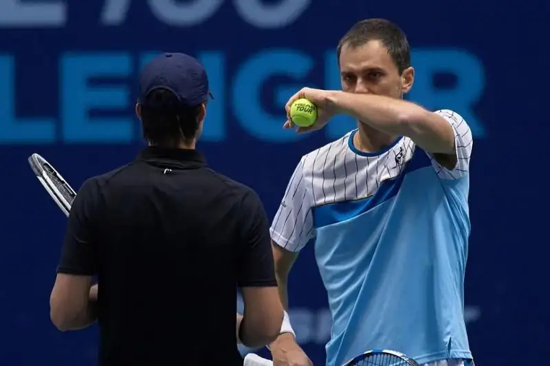 Александр Недовесов вышел в полуфинал парного разряда турнира Forte Challenger 100