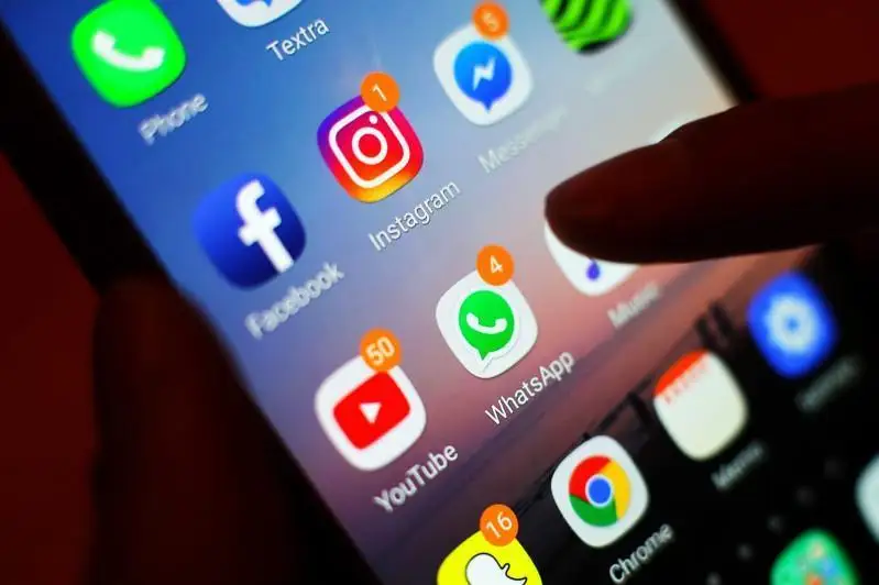 У Facebook, Instagram и WhatsApp произошёл глобальный сбой