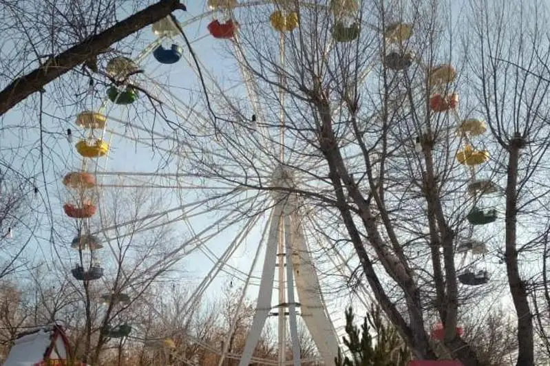 Стихи зазвучали в центральном парке Караганды