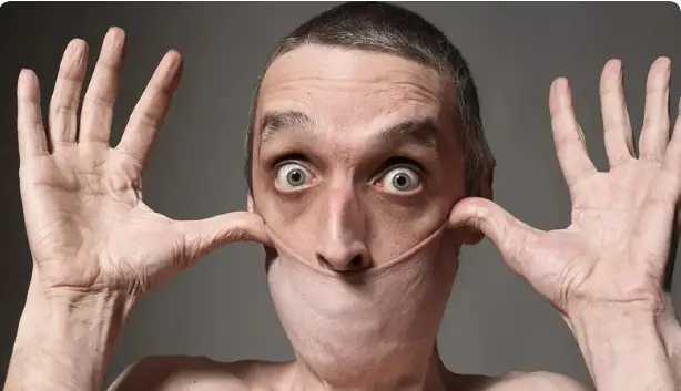 جاراتىلىسى ەرەكشە 6 ادام