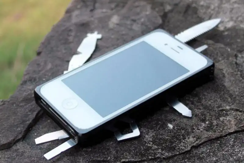 Almaty oblysyndaǵy túrmeni tintý kezinde 31 uıaly telefon men 17 pyshaq tabyldy