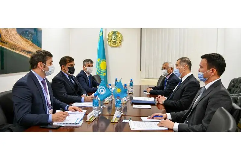 Замминистра иностранных дел РК встретился с наблюдателями Тюркского совета на парламентских выборах