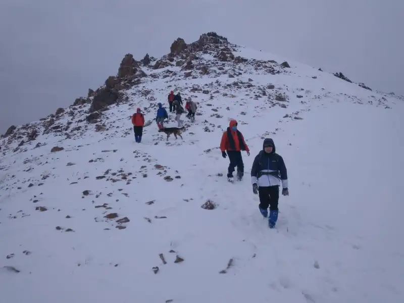 Шесть человек спасли в районе пика Шымбулак спасатели РОСО