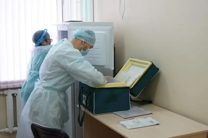 Свыше 600 доз вакцины против коронавируса поступило в Семей