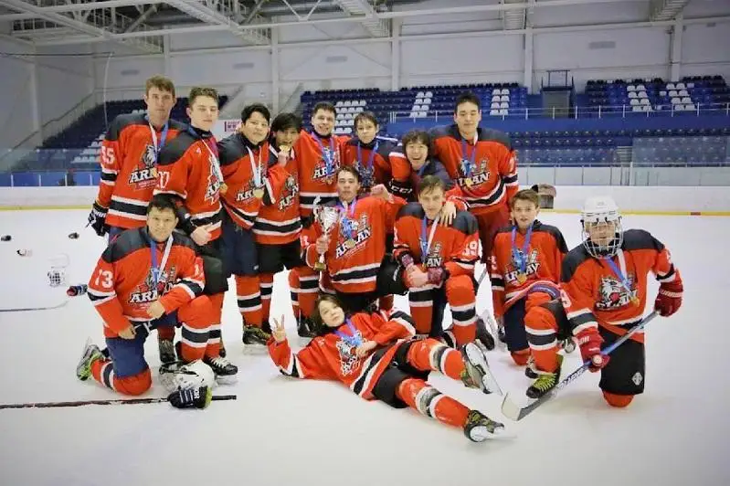 Акмолинские хоккеисты выиграли зимнюю гимназиаду школьников РК