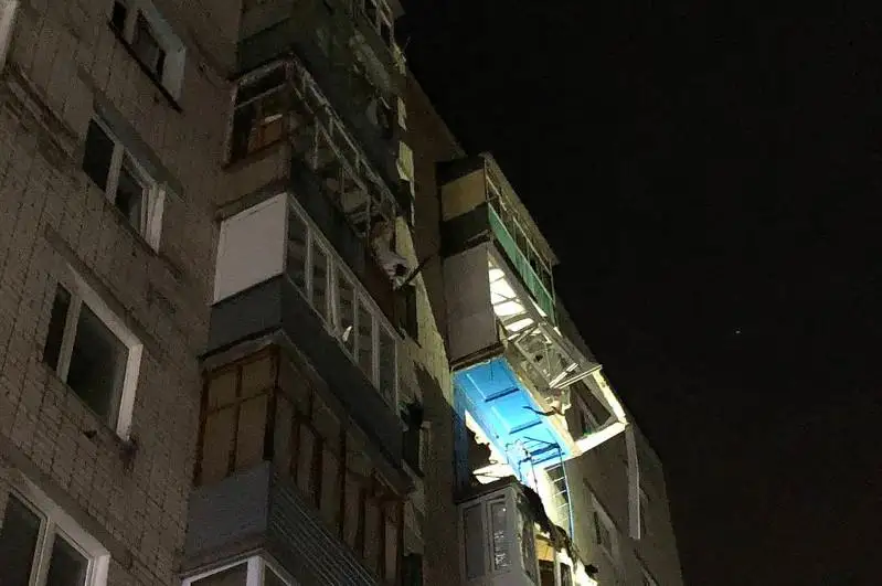 Один человек погиб и шесть пострадали при взрыве газа в многоэтажке в Татарстане