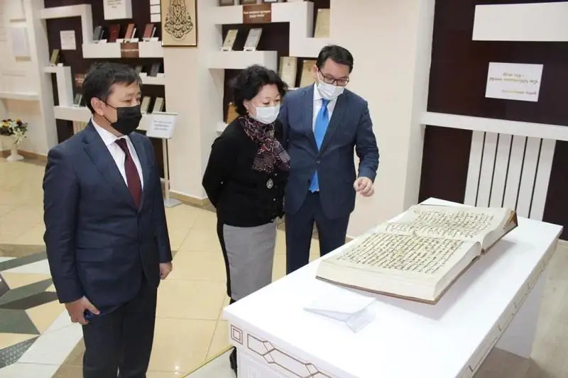 Государство работает над увеличением количества зданий и фондов хранения книг – Актоты Раимкулова