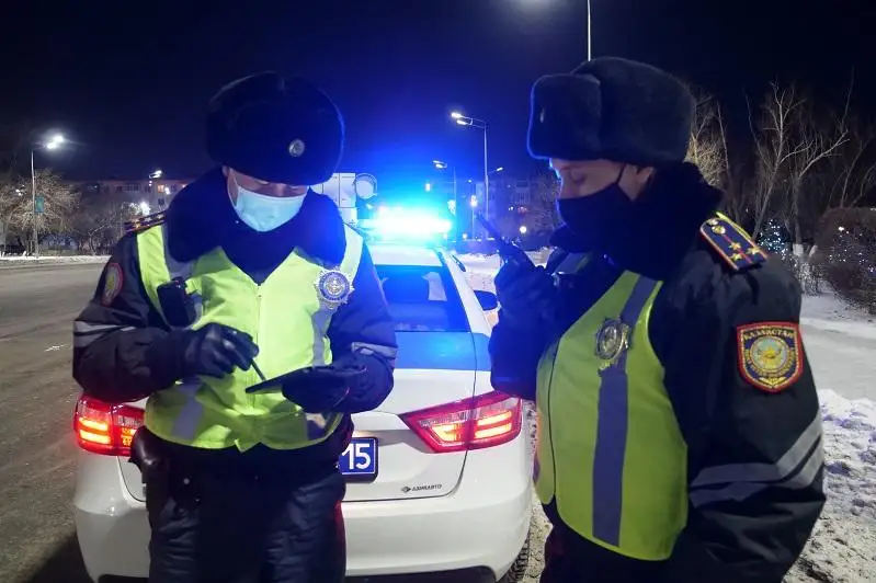 Выключенные ночью фары выдали пьяного водителя в СКО