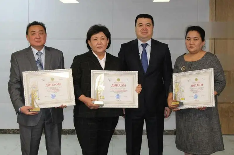 Лучшие медицинские работники 2020 года награждены в Туркестанской области