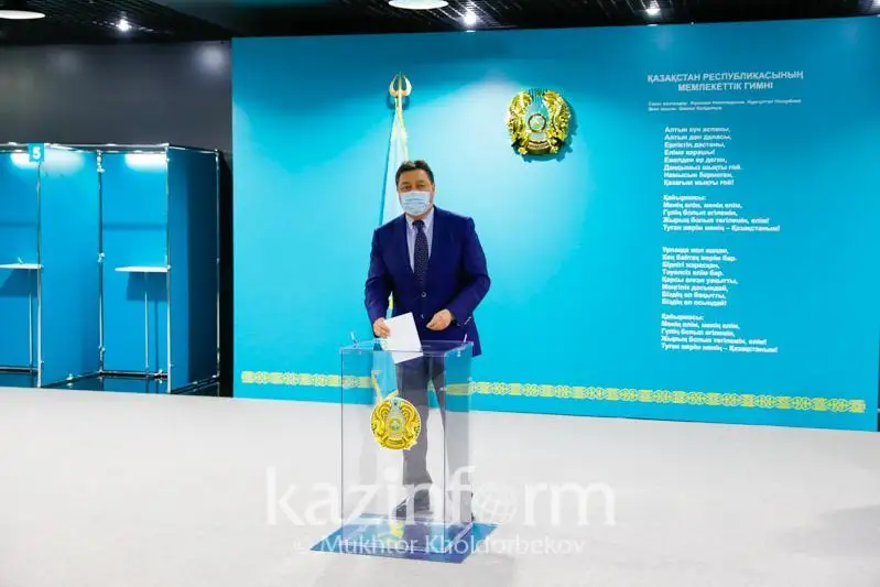 QR Premer-Mınıstri Májilis depýtattarynyń saılaýynda QHA atynan daýys berdi