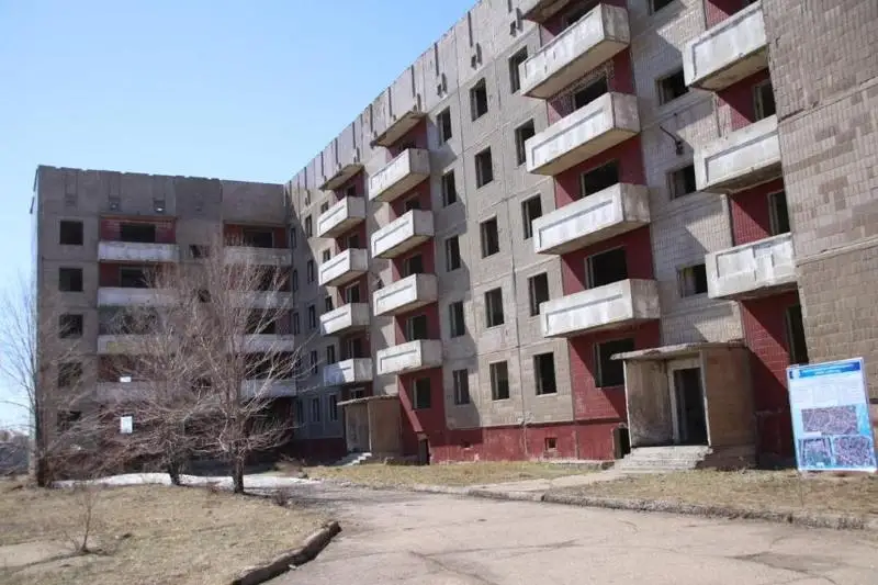 Заброшенные многоэтажки восстанавливают в поселке Карагандинской области