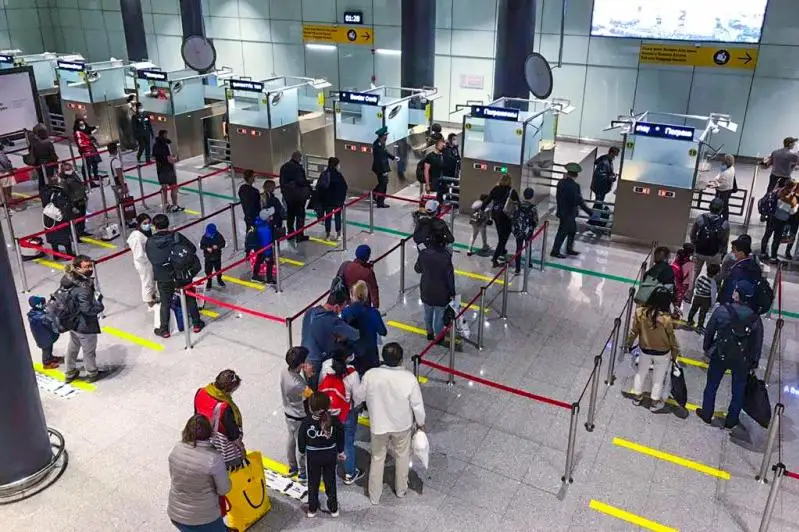 У пяти прибывших в Казахстан авиапассажиров выявлен коронавирус