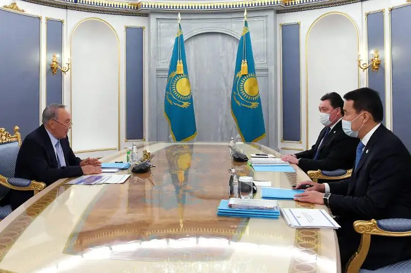 Нурсултан Назарбаев принял Аскара Мамина и Алихана Смаилова