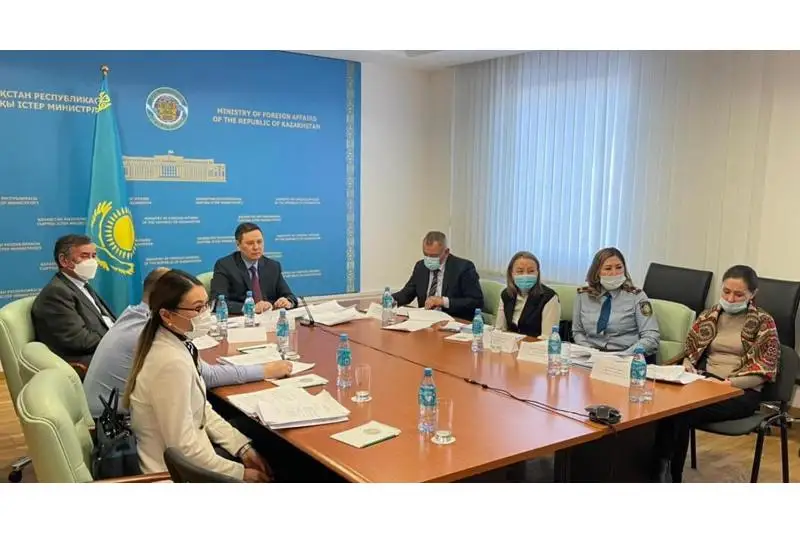 Казахстан и Туркменистан провели консульские консультации
