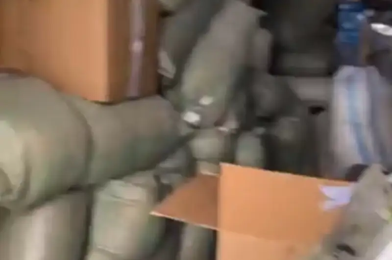 Непригодные СИЗы на 90 млн тенге закупили для медиков в Алматы