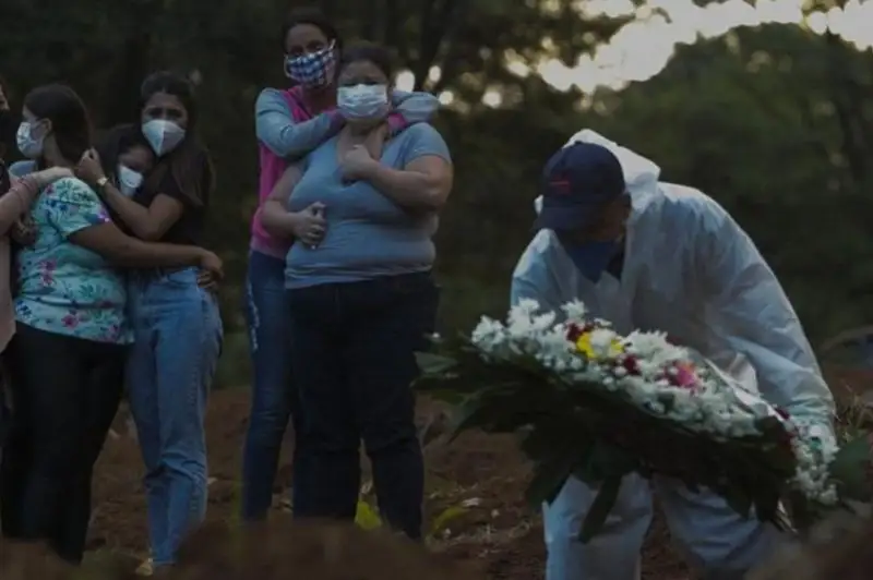 Коронавирус в мире: в Бразилии - рекордная смертность, Covid-19 приводит к психическим расстройствам