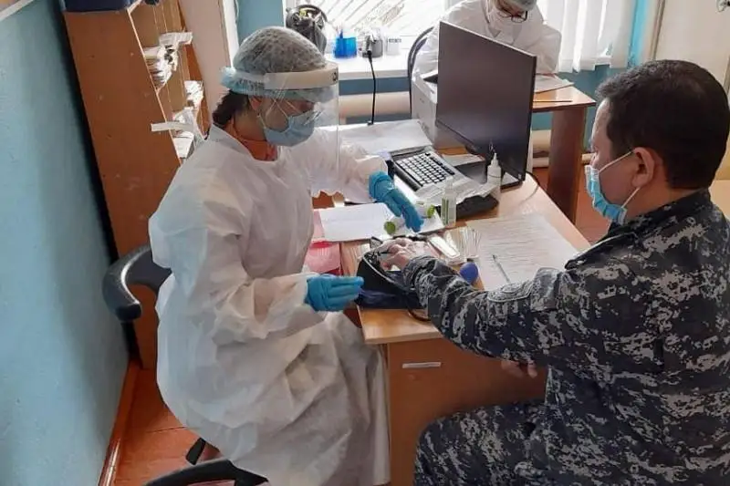 Вакцину от коронавируса получают сотрудники ДУИС по Павлодарской области