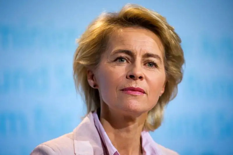 Уверена, у Евросоюза будет достаточно доз, чтобы в июле привить 70% взрослого населения – У. Ляйен