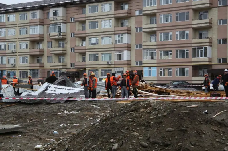 В Таразе устраняют последствия урагана