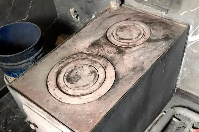 Семь человек отравились угарным  газом в ВКО