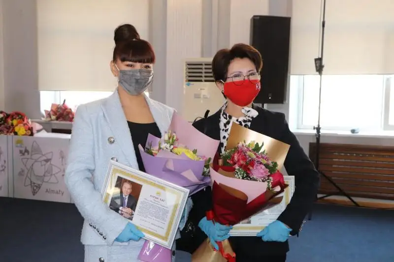Роза Рымбаева, Мадина Садвакасова, Макпал Жунусова получили благодарственные письма от Елбасы