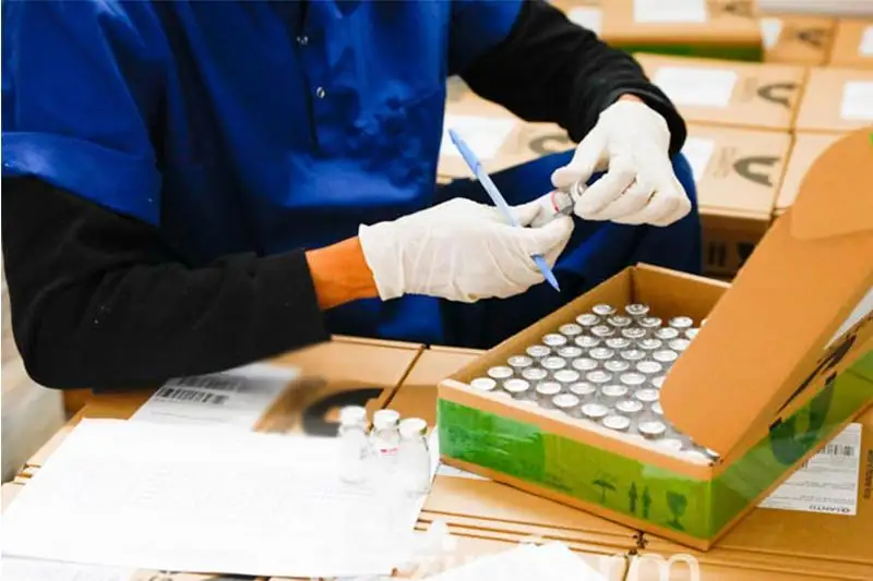 Три млн флаконов из Китая заказаны для казахстанской вакцины