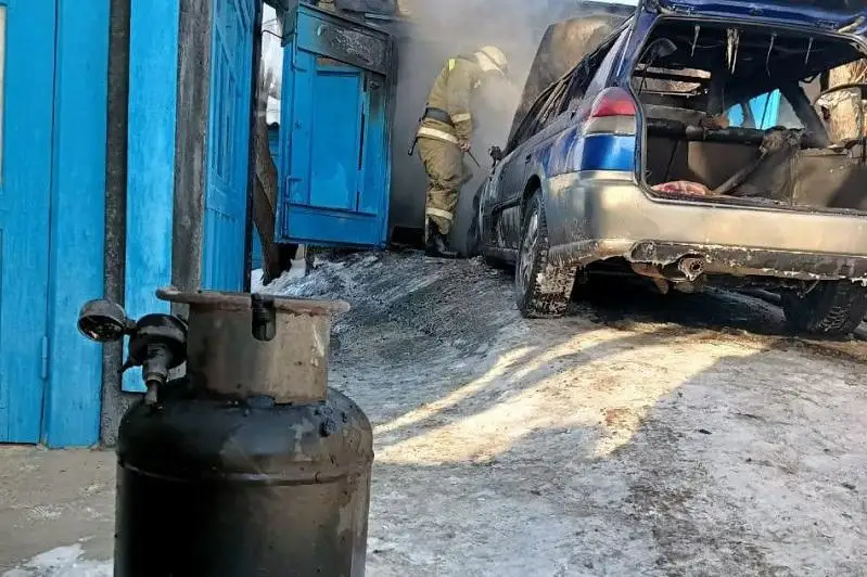 Ekibastuzda kólikjaıda turǵan avtokólik janyp ketti