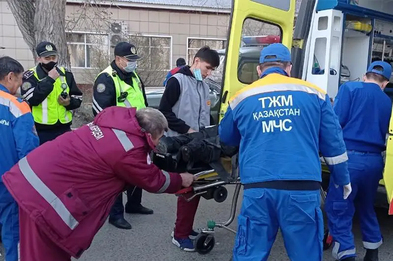 12 человек эвакуировали из-за пожара в Усть-Каменогорске