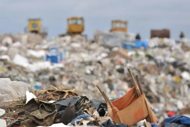 Десятки свалок обнаружены из космоса в окрестностях Атырау