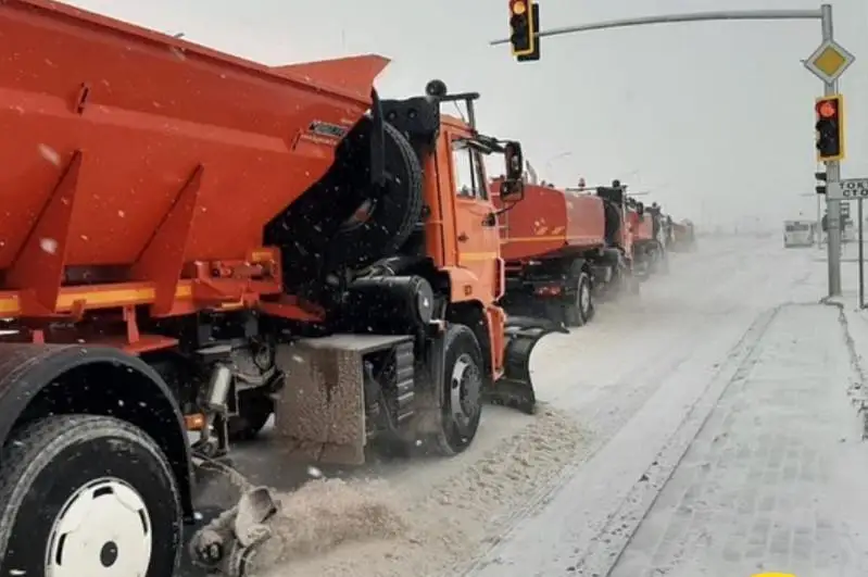 Семь тысяч кубометров снега вывезли за ночь в столице