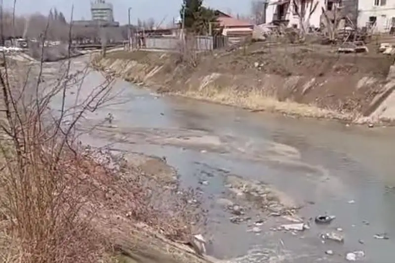 На слив «канализации» в озеро Сайран пожаловались алматинцы